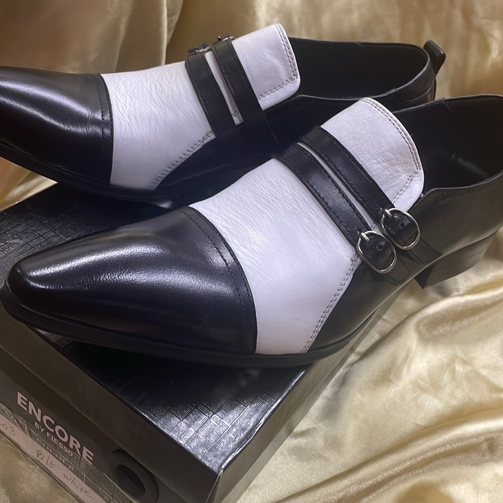 NWB FIESSO ENCORE LEATHER BLACK WHITE SHOE FI3203 size 8 9